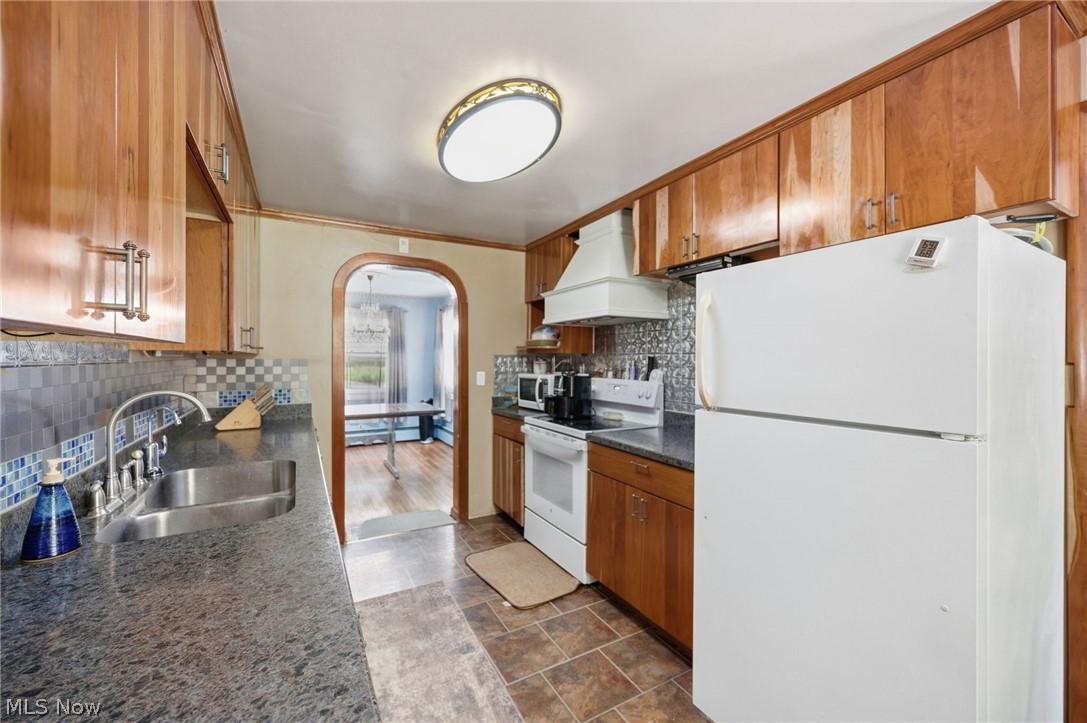 5950 Parkman Road NW Warren OH 44481