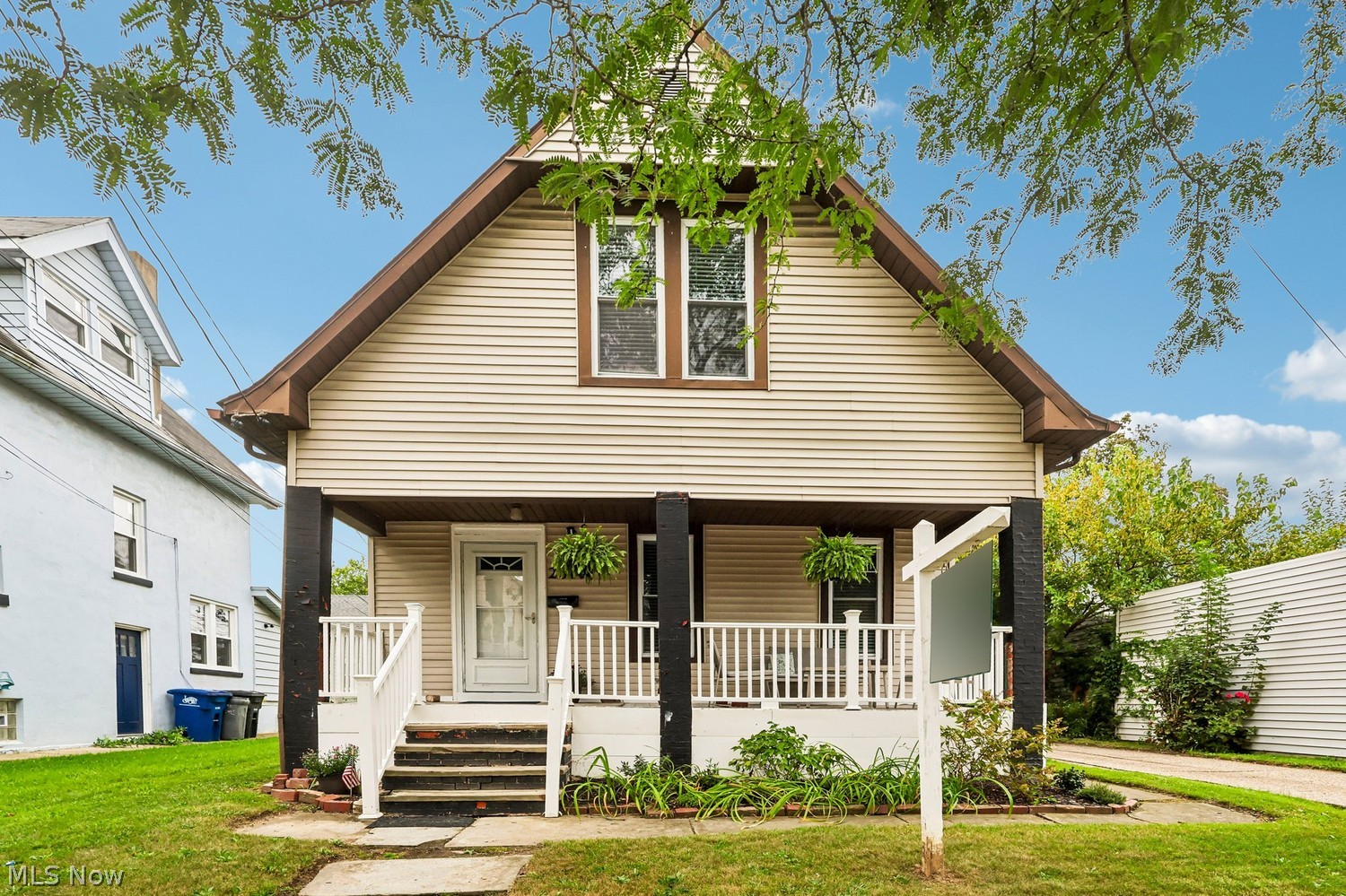 2014 Halstead Avenue Lakewood OH 44107