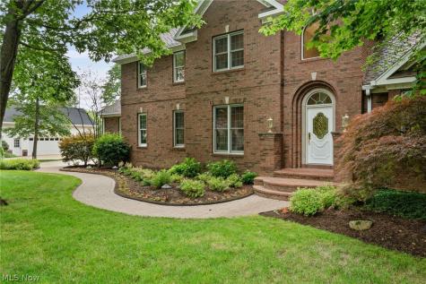 189 Ballantrae Drive Sagamore Hills OH 44067