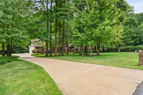 189 Ballantrae Drive Sagamore Hills OH 44067