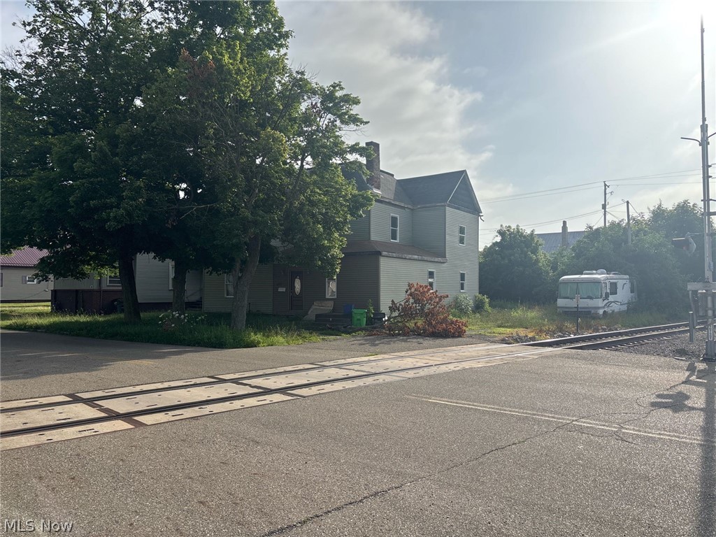 405 N Uhrich Street Uhrichsville OH 44683