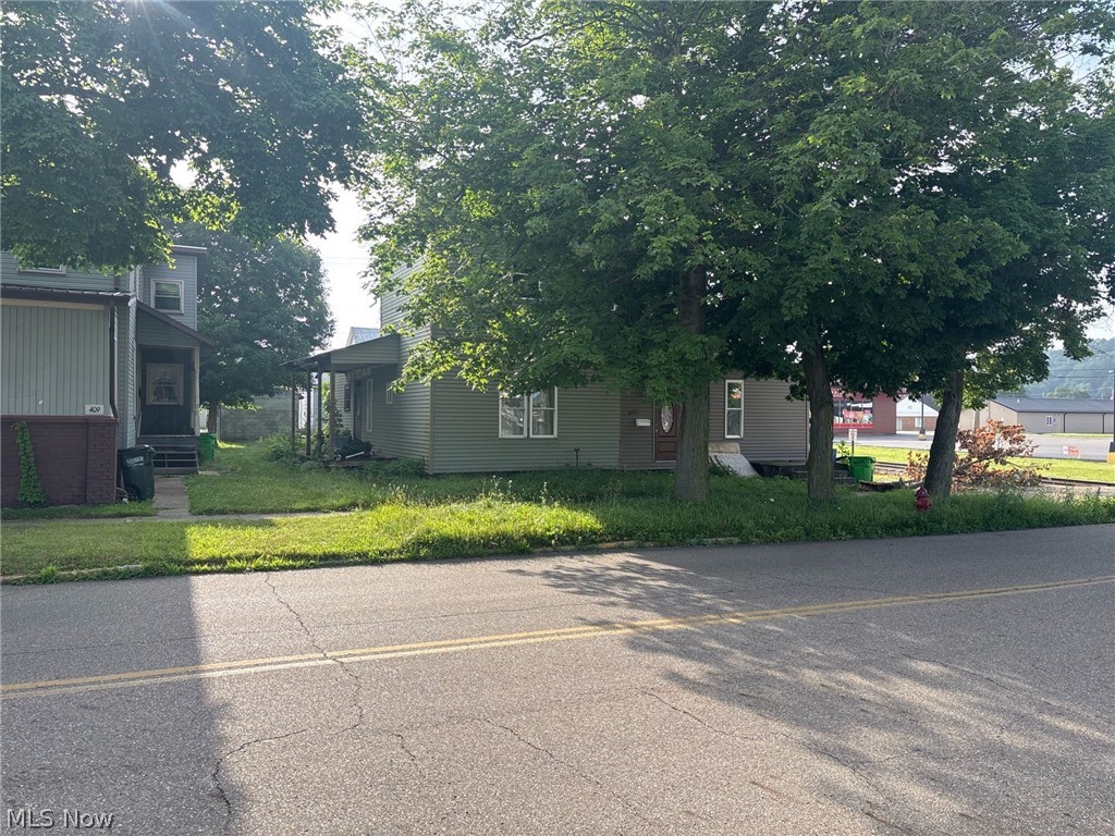 405 N Uhrich Street Uhrichsville OH 44683