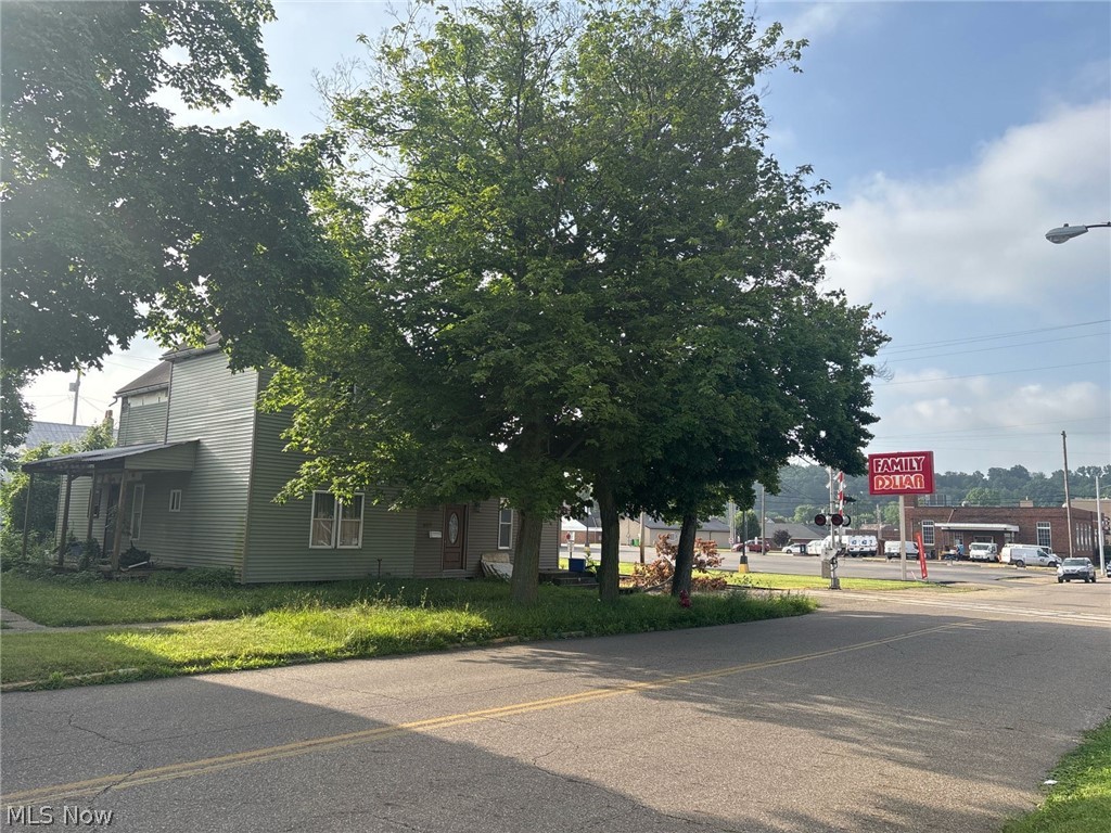 405 N Uhrich Street Uhrichsville OH 44683