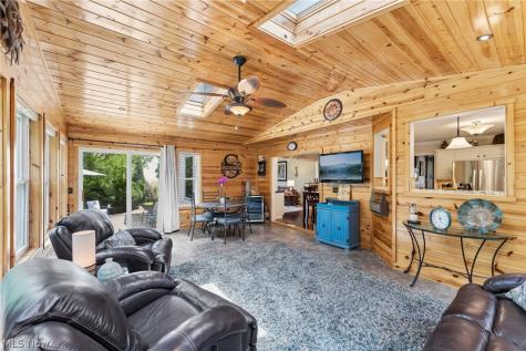 3842 Kippford Circle NW Uniontown OH 44685