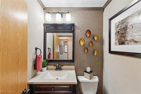 3842 Kippford Circle NW Uniontown OH 44685