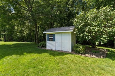 3842 Kippford Circle NW Uniontown OH 44685