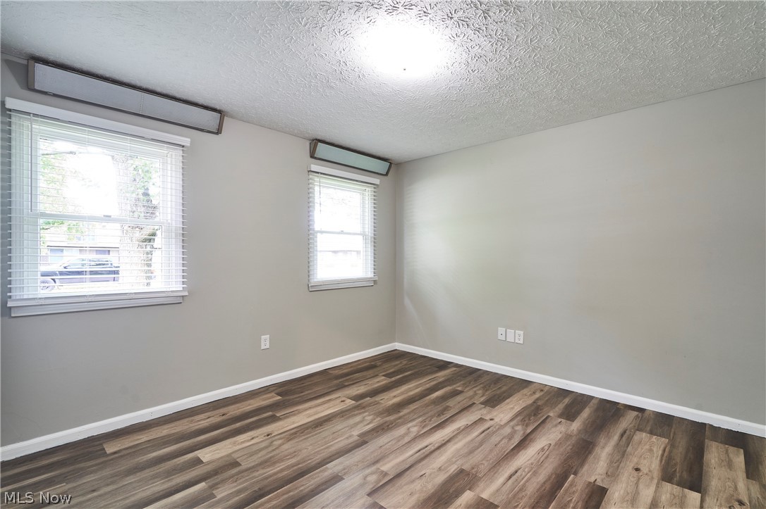 231 College Park Drive Elyria OH 44035