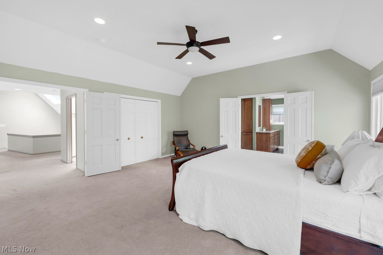 29232 Inverness Drive Bay Village OH 44140