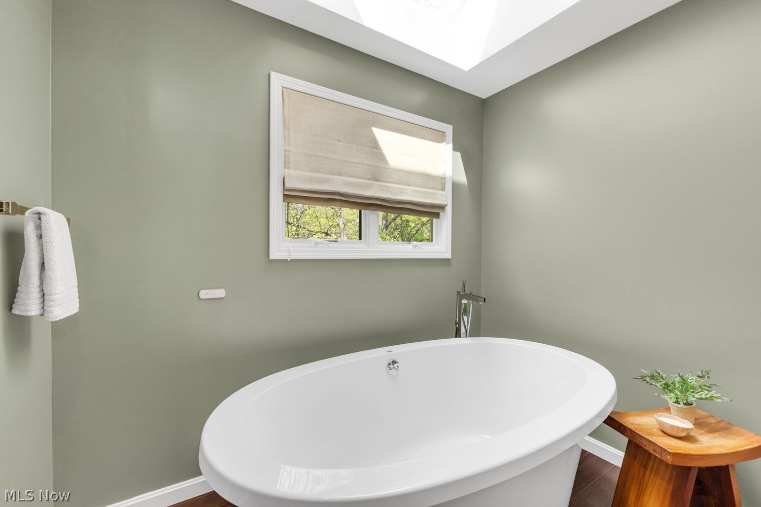 29232 Inverness Drive Bay Village OH 44140