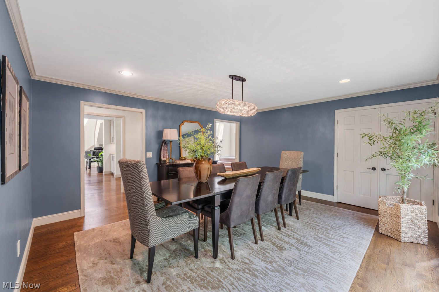 29232 Inverness Drive Bay Village OH 44140