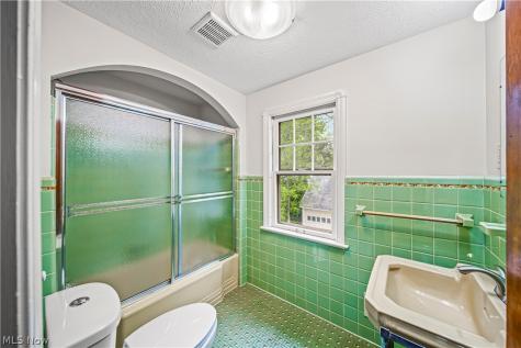 94 E 196th Street Euclid OH 44119