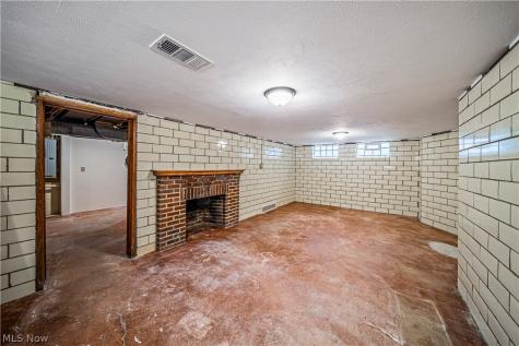 94 E 196th Street Euclid OH 44119