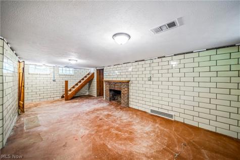 94 E 196th Street Euclid OH 44119