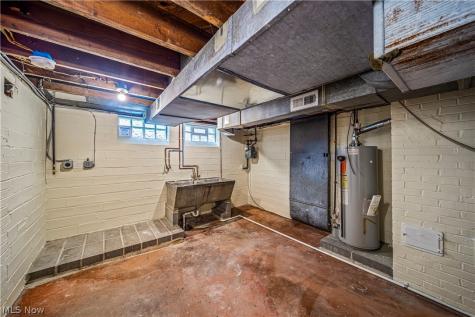 94 E 196th Street Euclid OH 44119