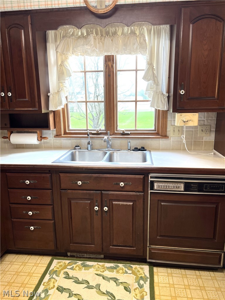 389 W High Street East Palestine OH 44413