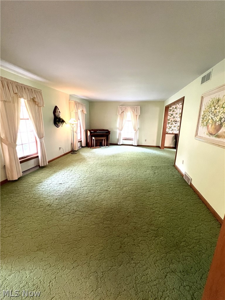 389 W High Street East Palestine OH 44413