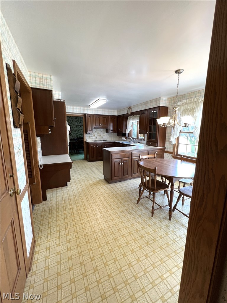 389 W High Street East Palestine OH 44413