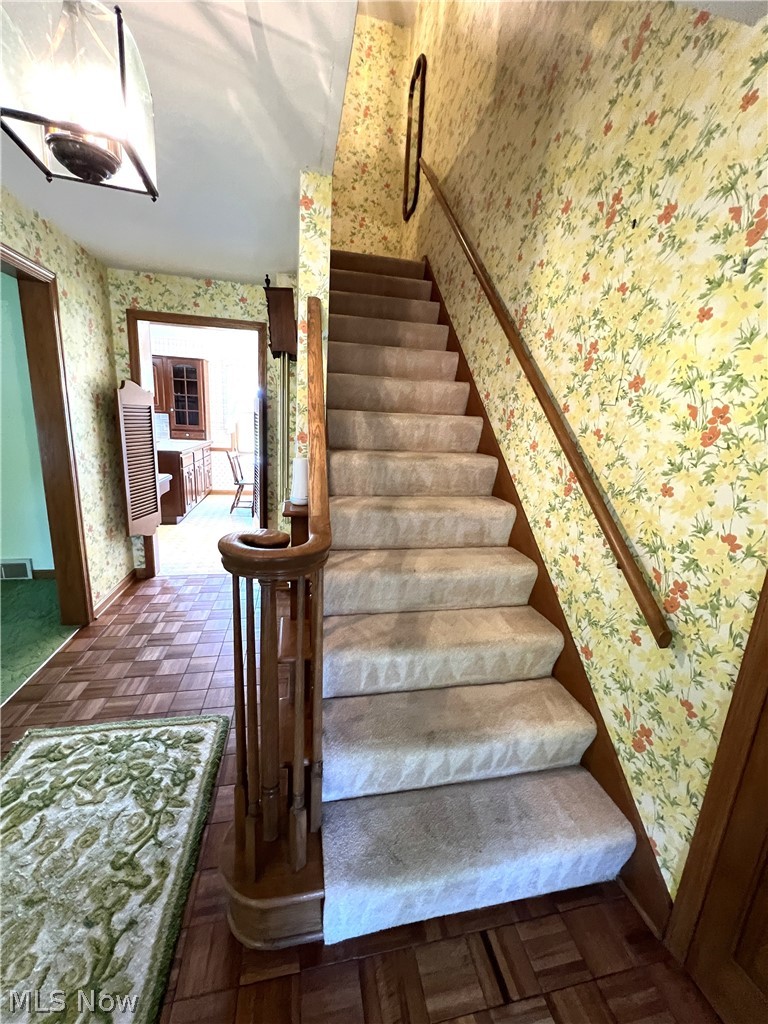389 W High Street East Palestine OH 44413