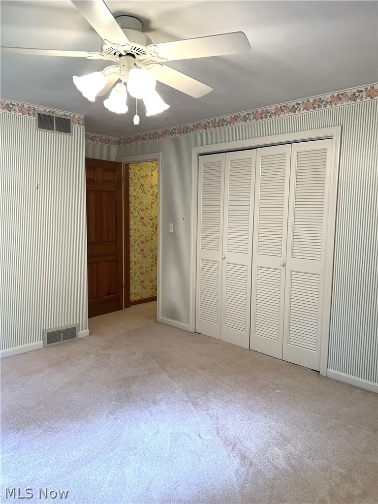 389 W High Street East Palestine OH 44413