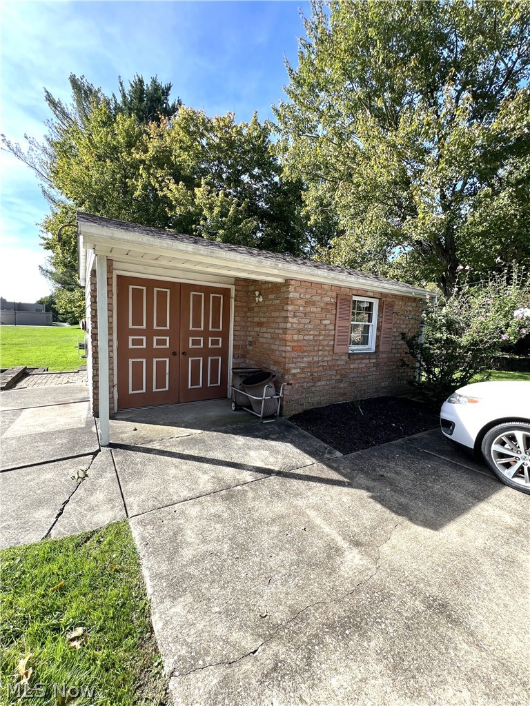 389 W High Street East Palestine OH 44413