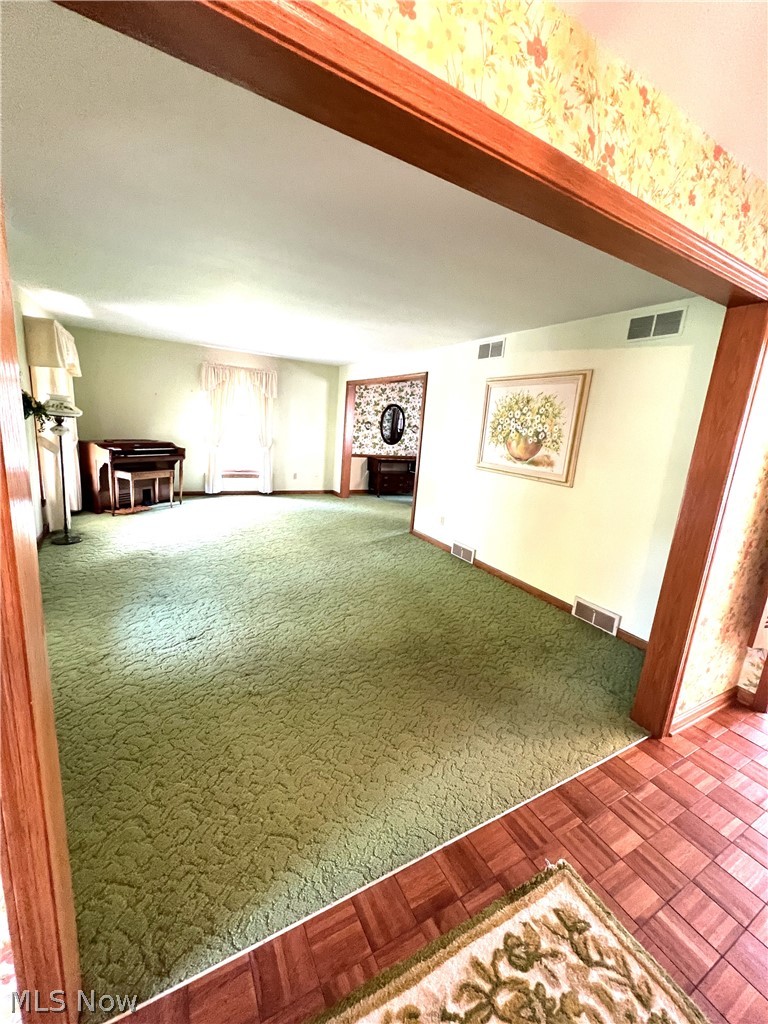 389 W High Street East Palestine OH 44413