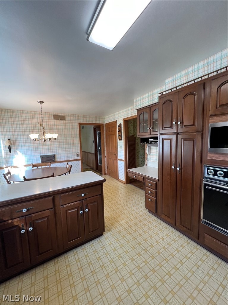 389 W High Street East Palestine OH 44413
