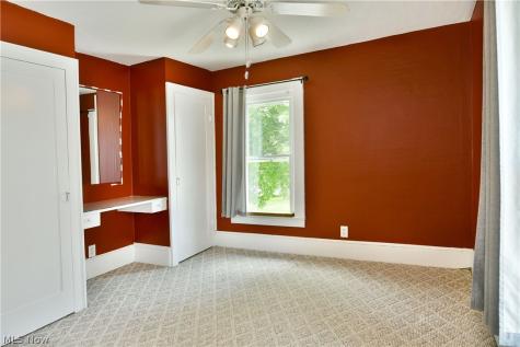 124 Lincoln Avenue Niles OH 44446