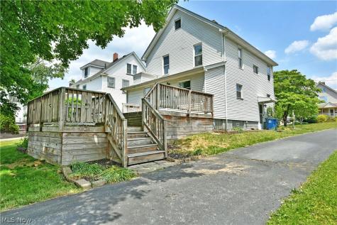 124 Lincoln Avenue Niles OH 44446