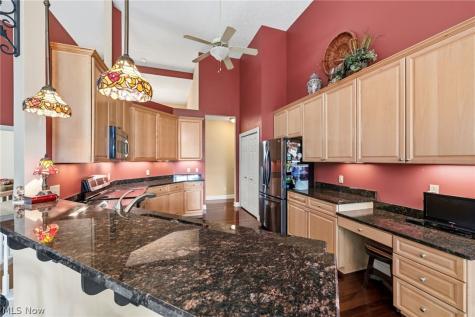11512 Coopers Run Strongsville OH 44149