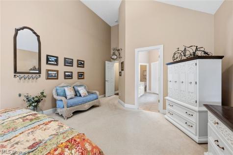 11512 Coopers Run Strongsville OH 44149