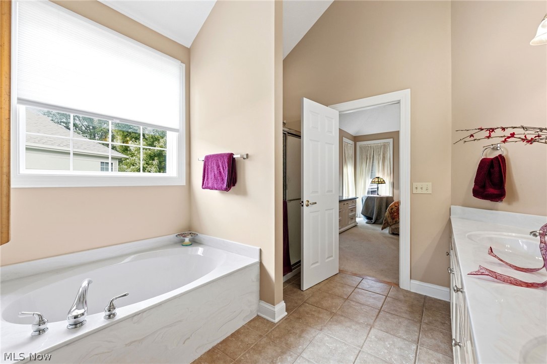 11512 Coopers Run Strongsville OH 44149