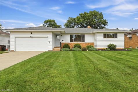 7930 Selwick Drive Parma OH 44129