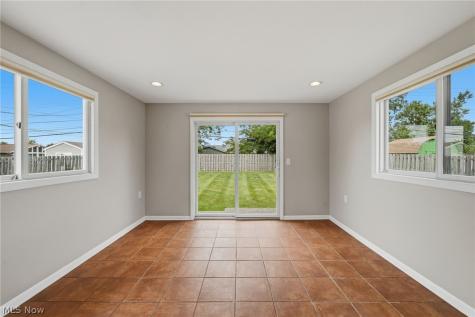 7930 Selwick Drive Parma OH 44129