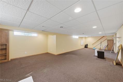 7930 Selwick Drive Parma OH 44129