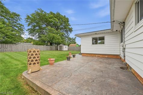 7930 Selwick Drive Parma OH 44129