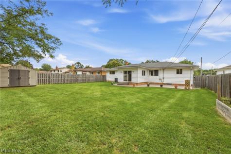 7930 Selwick Drive Parma OH 44129