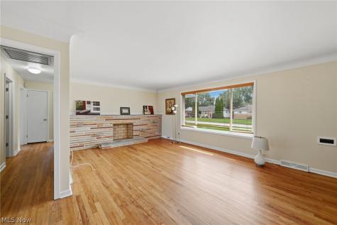 7930 Selwick Drive Parma OH 44129