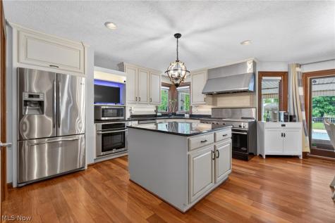 37811 Century Lane Avon OH 44011