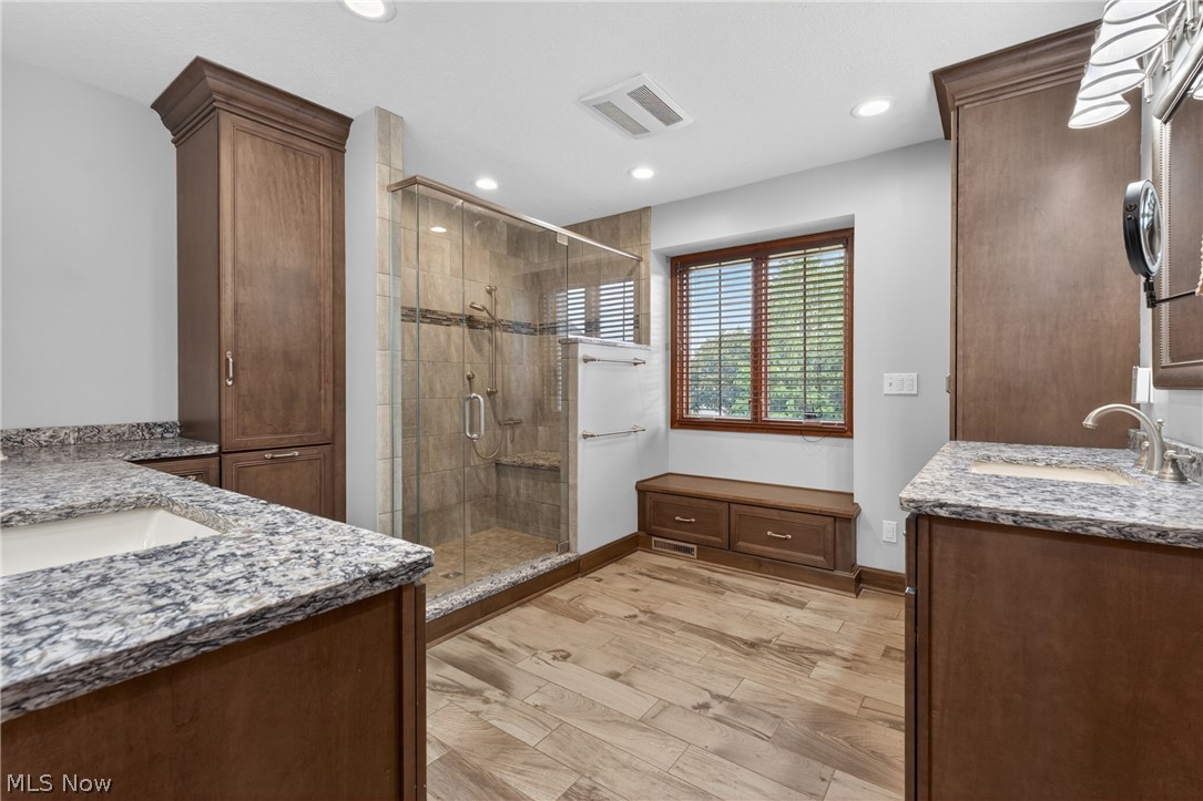 37811 Century Lane Avon OH 44011