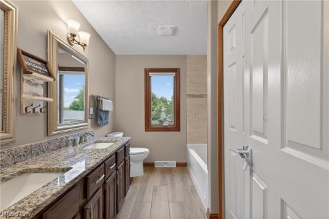 37811 Century Lane Avon OH 44011