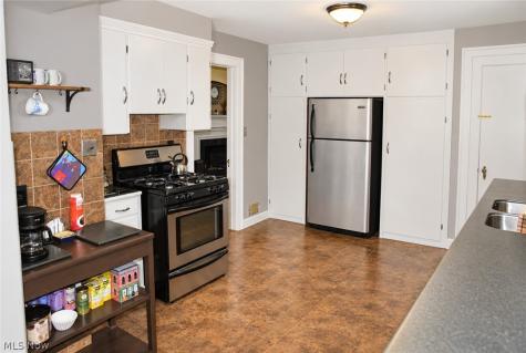 4284 W 219th Street Fairview Park OH 44126