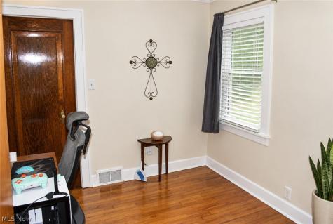 4284 W 219th Street Fairview Park OH 44126