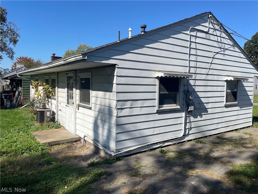 1617 Thalia Avenue Youngstown OH 44514