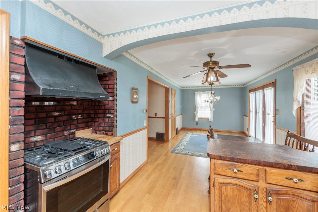 10136 Ridge Road North Royalton OH 44133