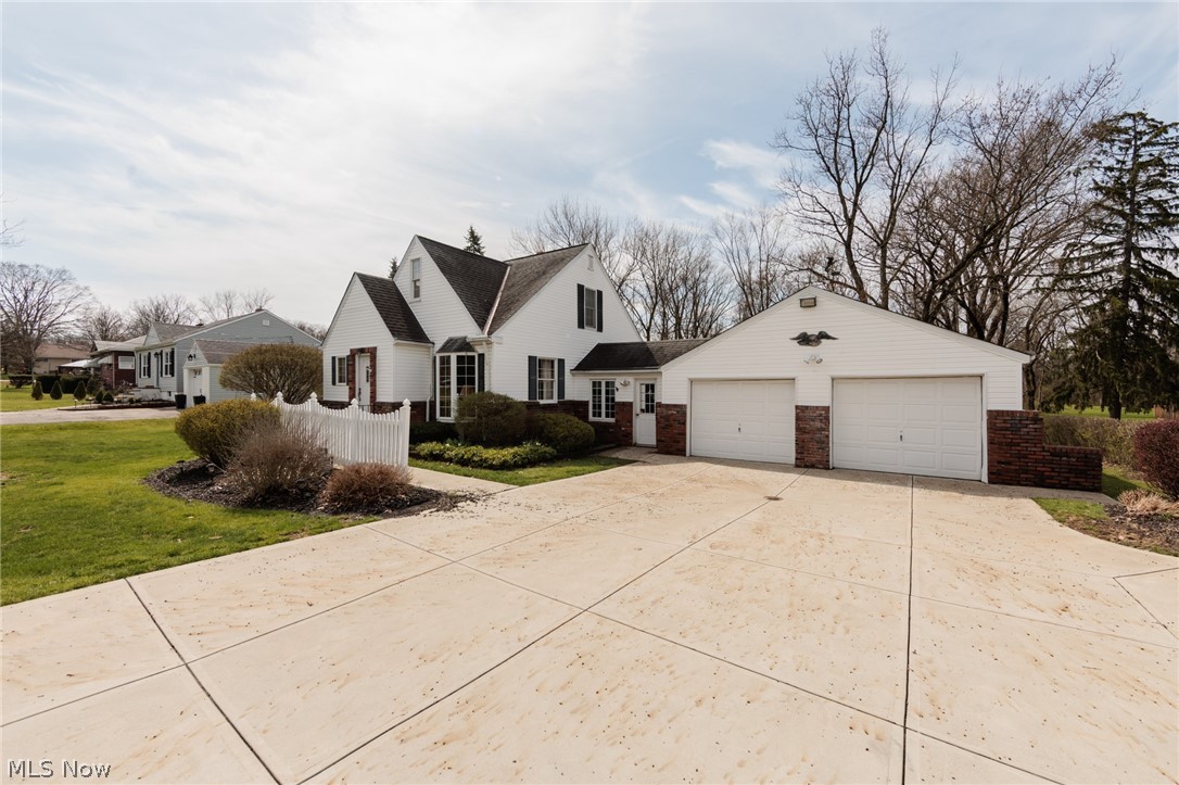 10136 Ridge Road North Royalton OH 44133