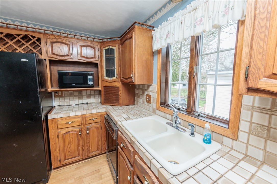 10136 Ridge Road North Royalton OH 44133