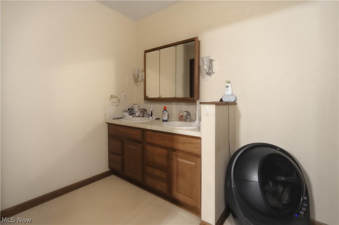 2006 Stoneridge Court Ashland OH 44805