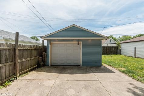 2511 North Avenue Parma OH 44134