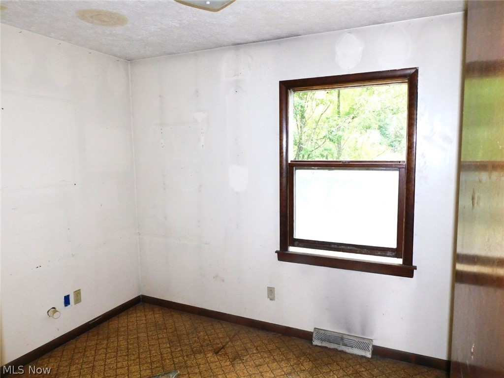 1577 Tompkins Road Jefferson OH 44032
