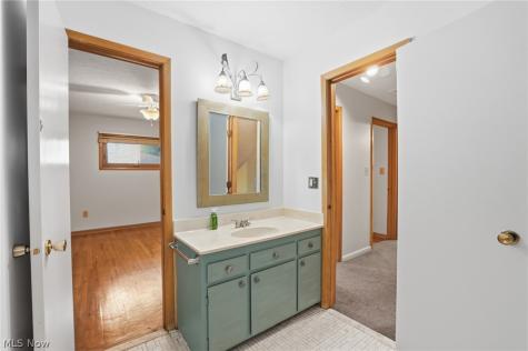 4492 Camellia Lane North Olmsted OH 44070